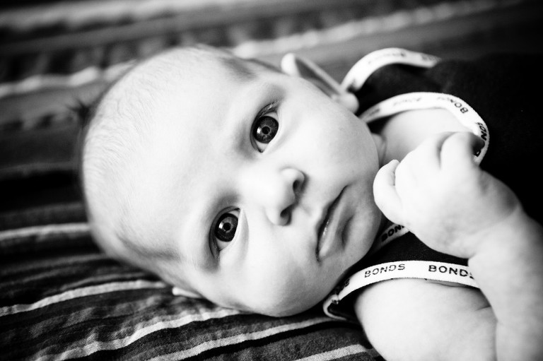 ashton_bw_101109_06051